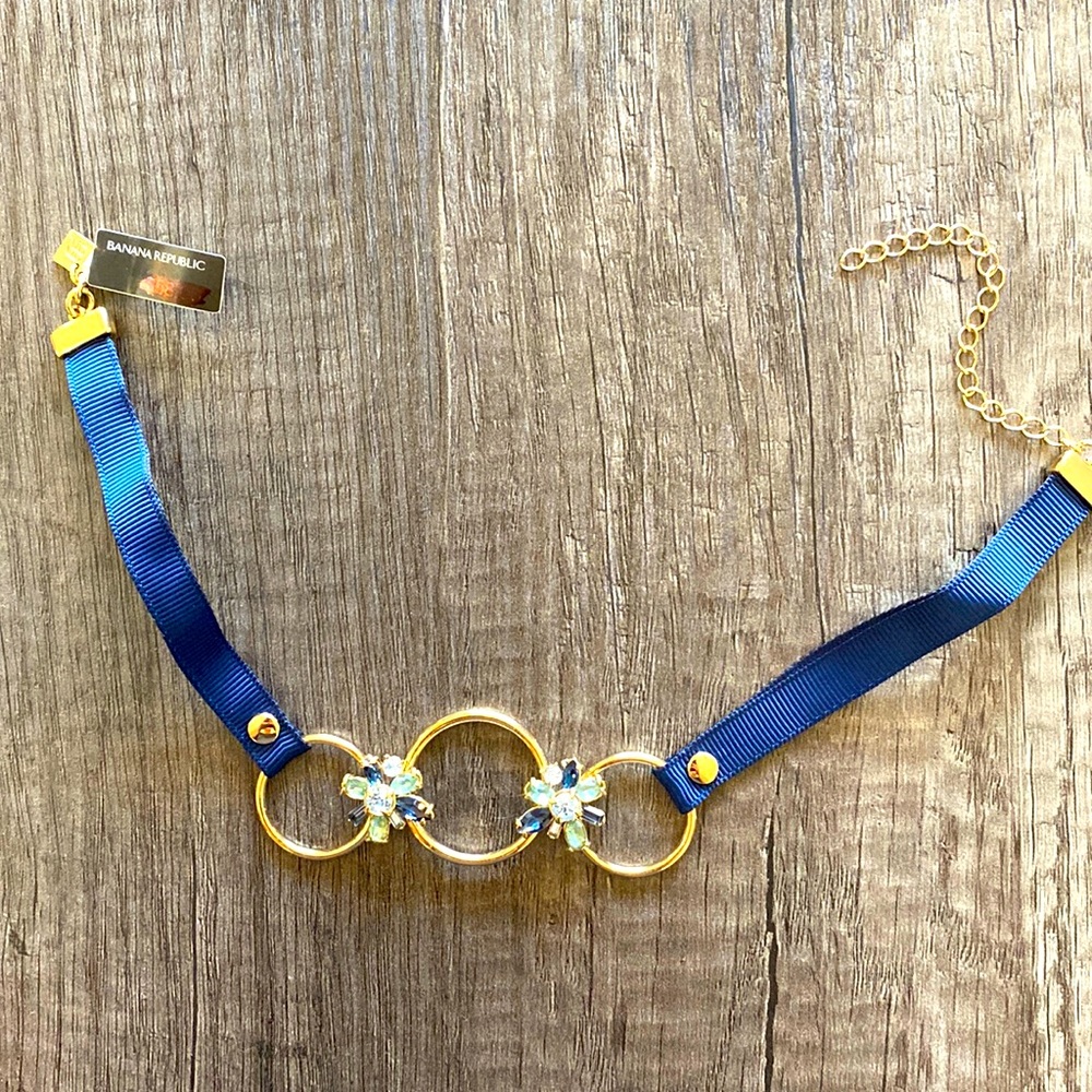 BANANA REPUBLIC | women’s chocker necklace